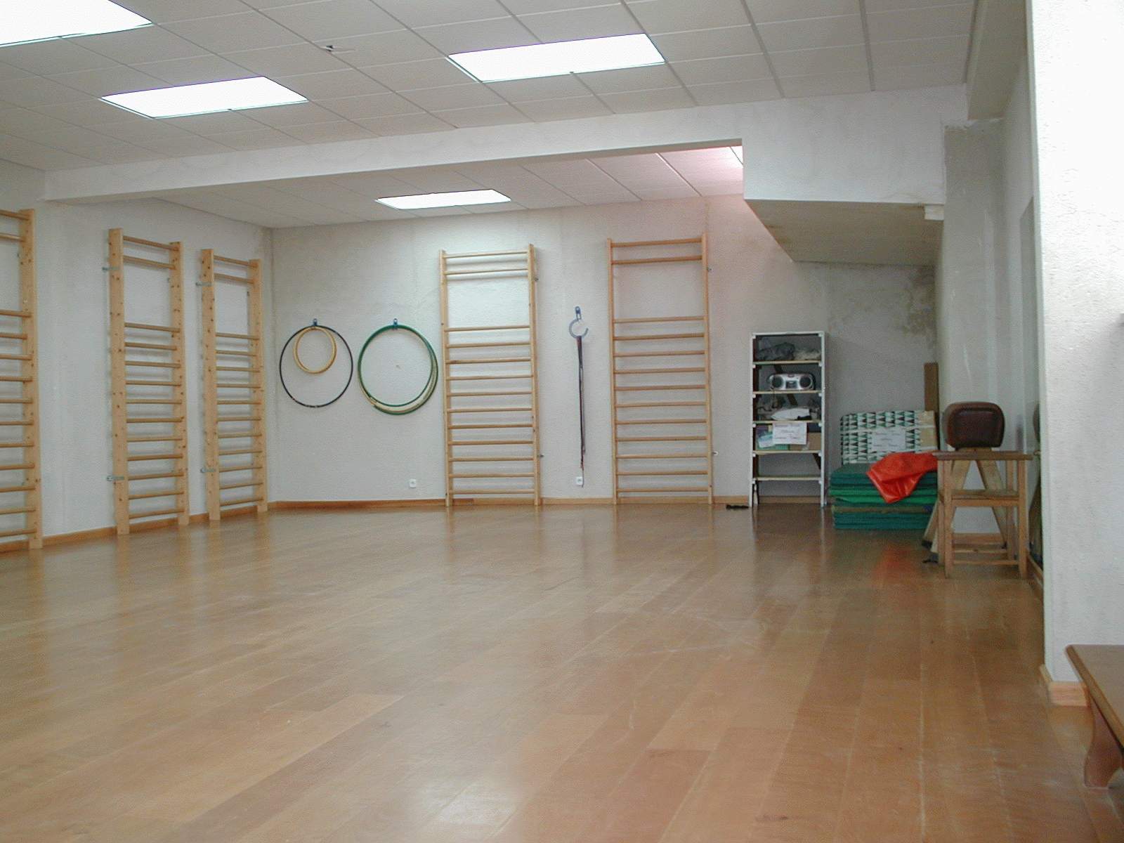 INSTALACIONES FEM SCHOOL FEM SCHOOL MADRID